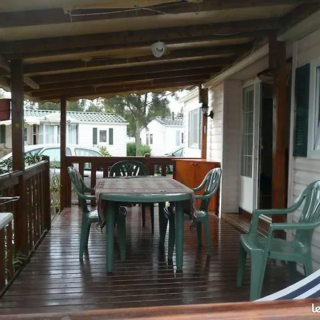 Camping Les Palmiers * Ιέρ